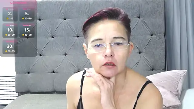 StaceyDarling online show from 11-20-25, 10:42