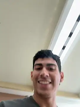 Snapshot of WildLogan chatting on 02-11-26, 04:12 WildLogan online show from 02-11-26, 04:12