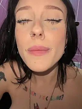 Snapshot of Melissa_crazy chatting on 12-28-24, 07:11 Melissa crazy online show from 12-28-24, 07:11