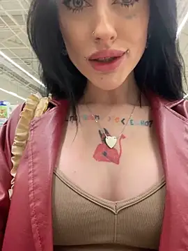 Snapshot of Melissa_crazy chatting on 01-31-25, 03:11 Melissa crazy online show from 01-31-25, 03:11