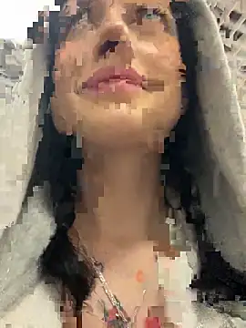 Snapshot of Melissa_crazy chatting on 11-06-25, 04:19 Melissa crazy online show from 11-06-25, 04:19