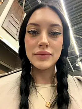 Snapshot of Melissa_crazy chatting on 12-04-25, 03:10 Melissa crazy online show from 12-04-25, 03:10