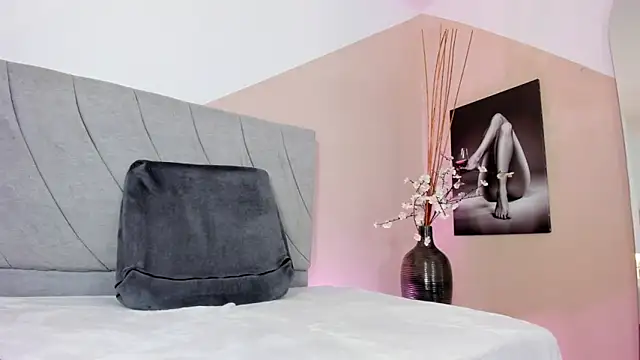 angieebaezz online show from 03-12-25, 12:36