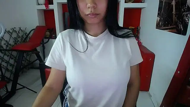 Letty Plugxo online show from 09-18-25, 12:18