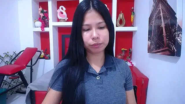 Letty Plugxo online show from 10-17-25, 12:19