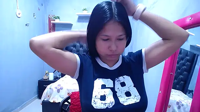 Snapshot of Letty_Plugxo chatting on 05-25-26, 01:39 Letty Plugxo online show from 05-25-26, 01:39
