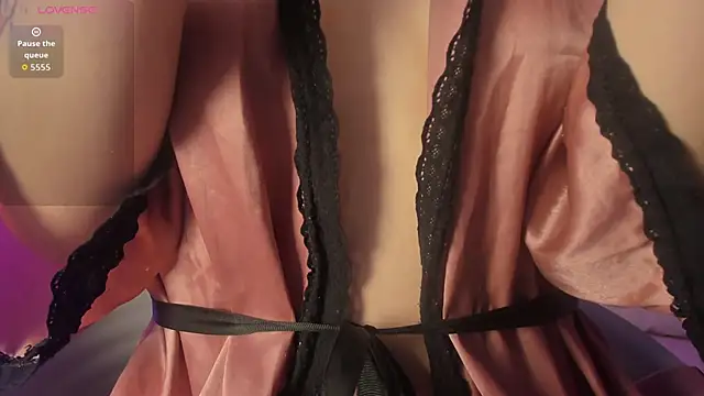 ScarletGV online show from 11-10-25, 09:14