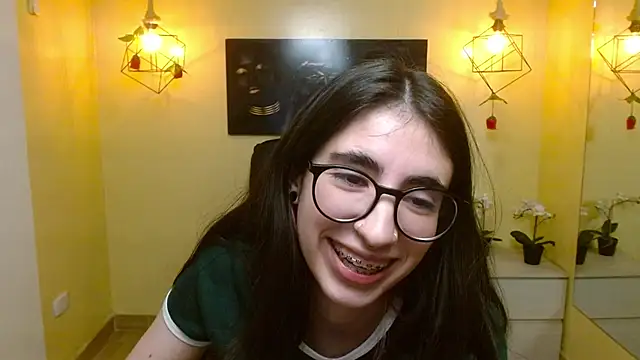 LenaRoses online show from 03-05-25, 12:38