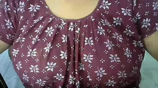 Snapshot of dramebaz_queen chatting on 03-06-25, 07:43 dramebaz queen online show from 03-06-25, 07:43