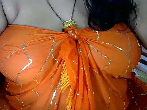 Snapshot of dramebaz_queen chatting on 11-09-25, 07:01 dramebaz queen online show from 11-09-25, 07:01