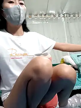 Snapshot of Sweet_Toy20 chatting on 11-21-25, 10:30 Sweet Toy20 online show from 11-21-25, 10:30