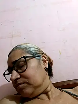  candi online show from 09-10-25, 03:39