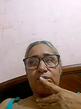  candi online show from 11-06-25, 03:07