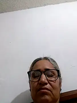 Snapshot of _candi chatting on 12-22-25, 10:45 candi online show from 12-22-25, 10:45