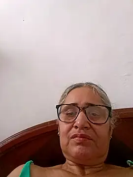 Snapshot of _candi chatting on 01-12-26, 02:00 candi online show from 01-12-26, 02:00