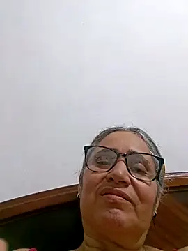 Snapshot of _candi chatting on 02-05-26, 03:33 candi online show from 02-05-26, 03:33