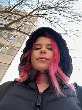 Snapshot of RiriRoseey chatting on 02-22-25, 08:29 RiriRoseey online show from 02-22-25, 08:29