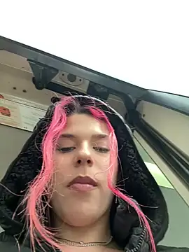 Snapshot of RiriRoseey chatting on 02-28-25, 08:31 RiriRoseey online show from 02-28-25, 08:31