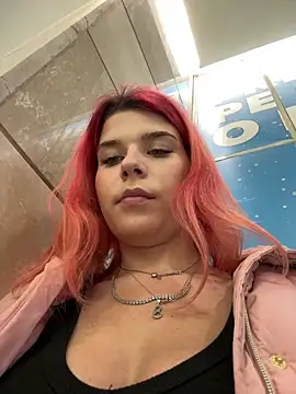 Snapshot of RiriRoseey chatting on 03-01-25, 11:28 RiriRoseey online show from 03-01-25, 11:28