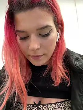 Snapshot of RiriRoseey chatting on 03-03-25, 11:22 RiriRoseey online show from 03-03-25, 11:22