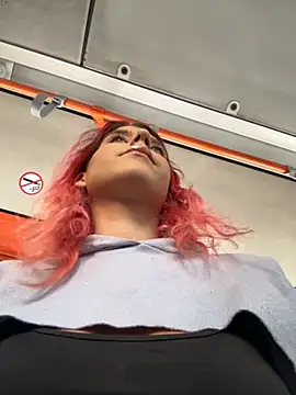 Snapshot of RiriRoseey chatting on 09-18-25, 06:48 RiriRoseey online show from 09-18-25, 06:48