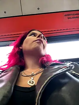 Snapshot of RiriRoseey chatting on 09-30-25, 06:40 RiriRoseey online show from 09-30-25, 06:40