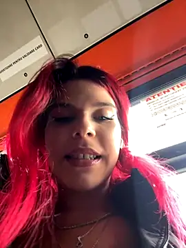 Snapshot of RiriRoseey chatting on 10-15-25, 07:19 RiriRoseey online show from 10-15-25, 07:19