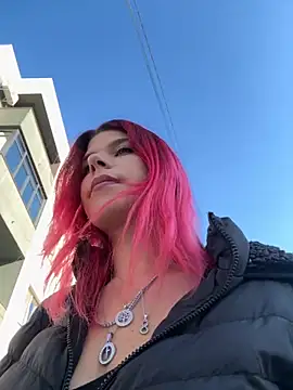 Snapshot of RiriRoseey chatting on 10-19-25, 06:47 RiriRoseey online show from 10-19-25, 06:47