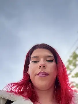 Snapshot of RiriRoseey chatting on 11-25-25, 08:36 RiriRoseey online show from 11-25-25, 08:36