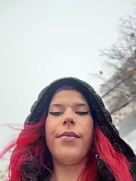 Snapshot of RiriRoseey chatting on 11-29-25, 09:01 RiriRoseey online show from 11-29-25, 09:01