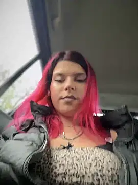 Snapshot of RiriRoseey chatting on 11-30-25, 09:24 RiriRoseey online show from 11-30-25, 09:24