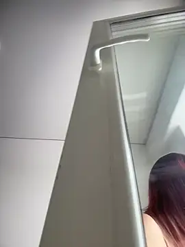 Snapshot of RiriRoseey chatting on 01-19-26, 08:40 RiriRoseey online show from 01-19-26, 08:40