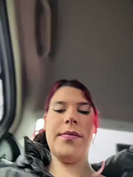 Snapshot of RiriRoseey chatting on 02-14-26, 08:55 RiriRoseey online show from 02-14-26, 08:55