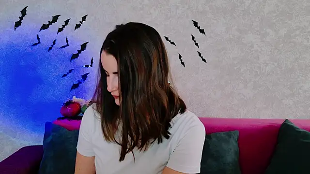 Miss Arwen online show from 10-23-25, 04:23