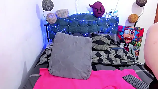 goldenbubble   online show from 03-11-25, 12:33