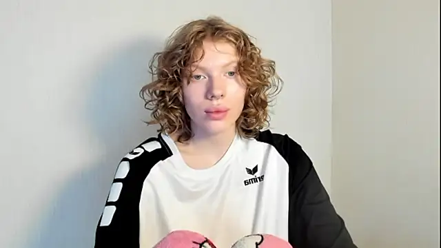 StellaDavis online show from 11-04-25, 08:13