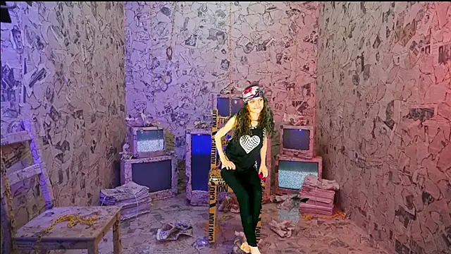 Snapshot of AriellaTaylor chatting on 01-29-25, 02:51 AriellaTaylor online show from 01-29-25, 02:51