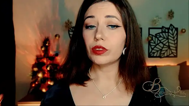 MissBeverlyMills online show from 01-01-25, 06:49