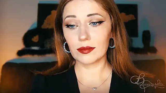 MissBeverlyMills online show from 09-17-25, 07:04