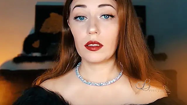 MissBeverlyMills online show from 10-12-25, 06:12