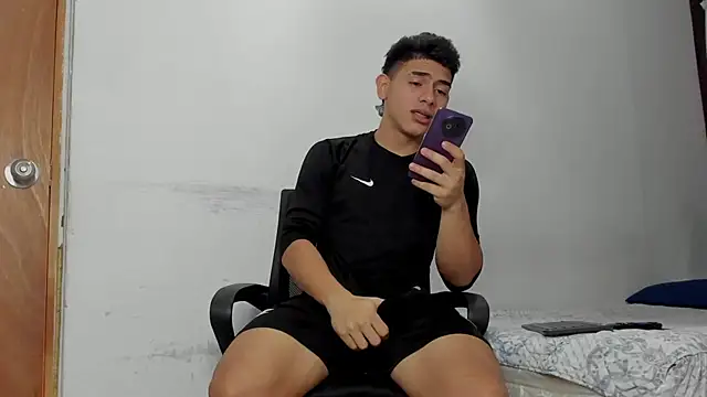 andrew rose  online show from 03-30-26, 05:25