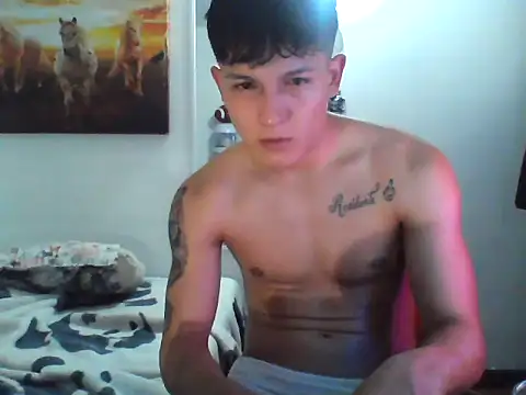 Snapshot of Pharaon_71 chatting on 02-15-25, 05:51 Pharaon 71 online show from 02-15-25, 05:51