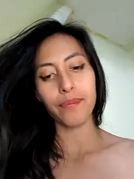 Snapshot of Anahi_cake chatting on 03-14-25, 03:37 Anahi cake online show from 03-14-25, 03:37