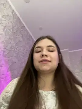 Vikki toriya online show from 12-25-24, 01:51