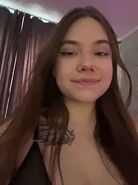 Vikki toriya online show from 03-06-25, 01:14