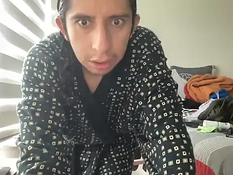 littlelatinhunter online show from 11-06-25, 12:50