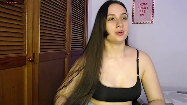 Snapshot of sofiaduque_26 chatting on 04-23-26, 11:18 sofiaduque 26 online show from 04-23-26, 11:18