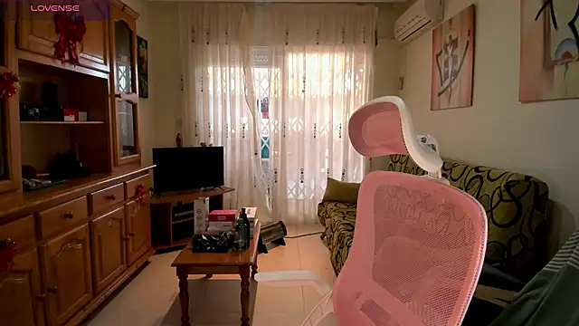 bella apont online show from 02-24-25, 07:33