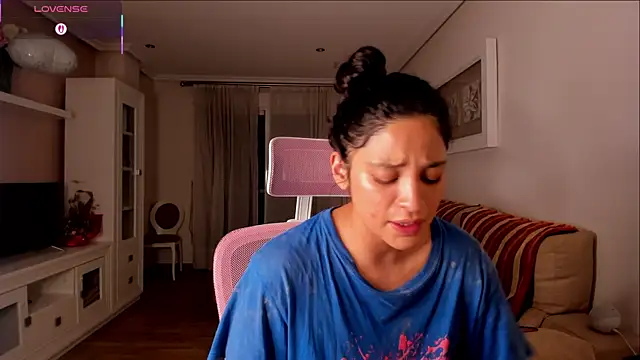 bella apont online show from 09-11-25, 08:20