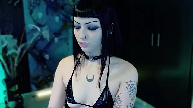 Madison Jackson online show from 11-14-25, 09:02